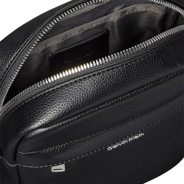 Calvin Klein Raised - Umhängetasche 22 cm (black) - Ansicht 3