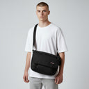 Eastpak Delegate + - Schultertasche 17" 38.5 cm (black) - Ansicht 6
