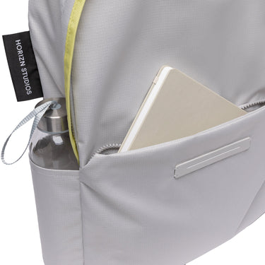 Horizn Studios Shibuya Daypack - Rucksack 44 cm M (light quartz grey/glossy lemon) - Ansicht 4